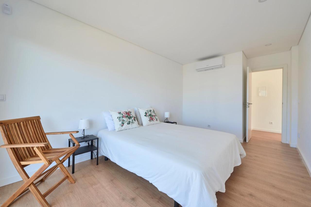 Aroeira Villa W/ Pool Near Beach, By Timecooler 外观 照片