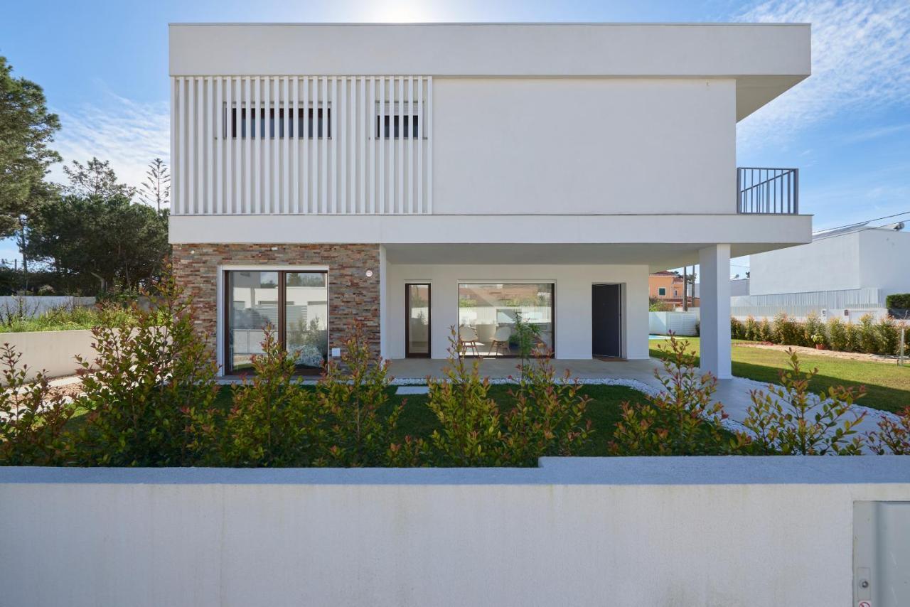 Aroeira Villa W/ Pool Near Beach, By Timecooler 外观 照片